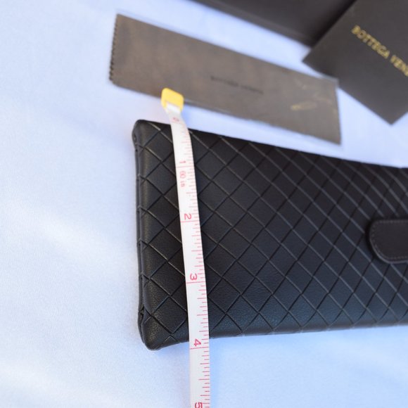 Bottega Veneta Woven Leather Sunglasses Case WIDE - Picture 6 of 8